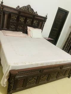 chinorti bed witj side table singhar maz