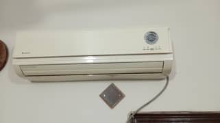 Gree Original 1 Ton Ac Never Repaired for sale in Woking condition