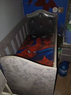 baby cot