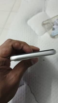11 128 GB