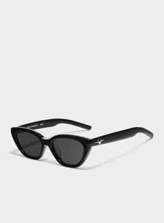 High quality cat eye Fashion sunglasses for women.