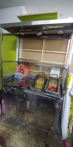 MODERN Chips Stall in Best Price