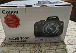 canon 700,D basic lens and Xtra lens