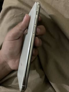I phone xs Fu unlock 256 GB bettry health 72 Original no open