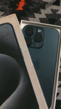 Iphone 15 pro jv 128 gb with box