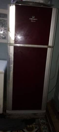 dawlance deluxe refrigerator