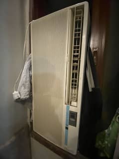 Window Ac With stabilizer