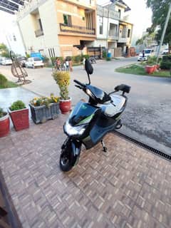 YJ future scooty for Girls