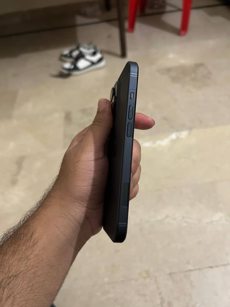 Iphone 15 Jv non pta 10/10 condition with full box 1