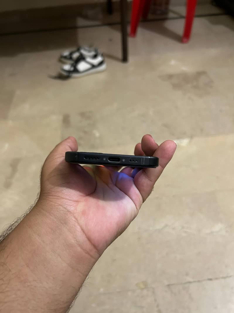 Iphone 15 Jv non pta 10/10 condition with full box 3