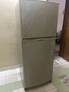 Refrigerator dawlance