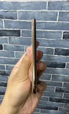 Iphone 11 pro 03701325595 watsapp number