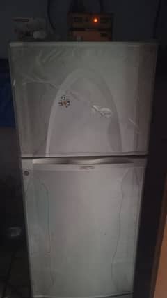 Dawlance fridge  0/3/3/4/0/8/1/2/1/6/0