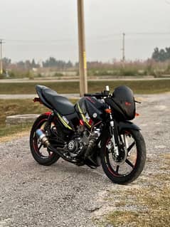 Yamaha YBR 125 modified