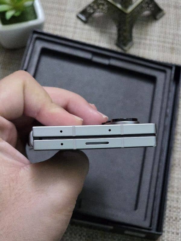 Samsung Galaxy Z Fold 6 Non PTA Non Active 3