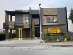 Luxurious Kanal House UPPER PORTION for Rent in Prime Location!