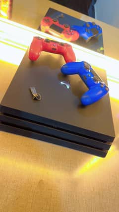 PS4 Pro 1TB Jailbreak | 2 Controllers | with Box | Games | 10/10