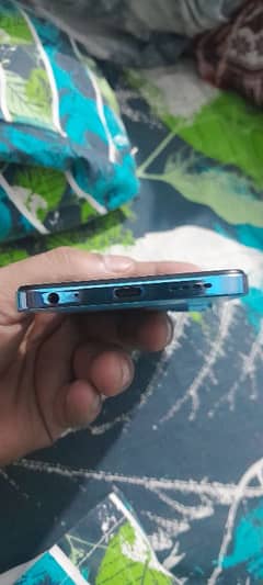 infinix hot 40i 8gb 128gb for sell