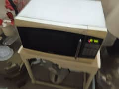 Haier 19 ltr microwave. . insha'Allah excellent condecion