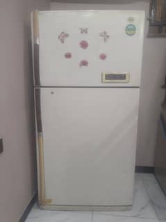 LG FULL SIZE REFRIGERATOR