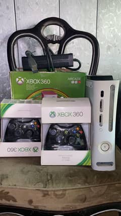 Xbox 360 box pack 2 controllers