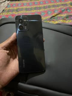 realme C35