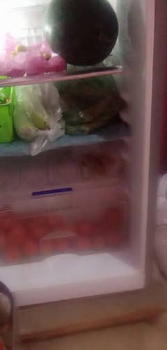 selling Orient small fridge  only 2.5 Year used