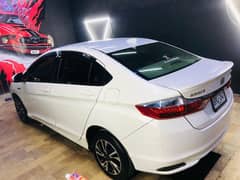 Honda grace 2015 model 2019 pearlwhite