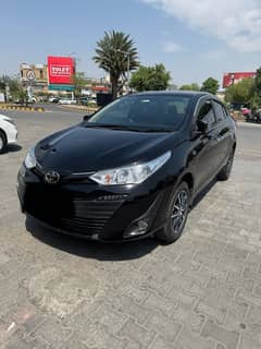 Toyota Yaris 1.5 ATIV X CVT beige interior