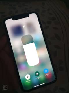 iphone XR 128GB 10/8 Non Pta