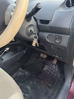 Vitz ILL 1300 Gane 1 full option Car