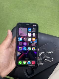11 JV  Battery health 81 black color