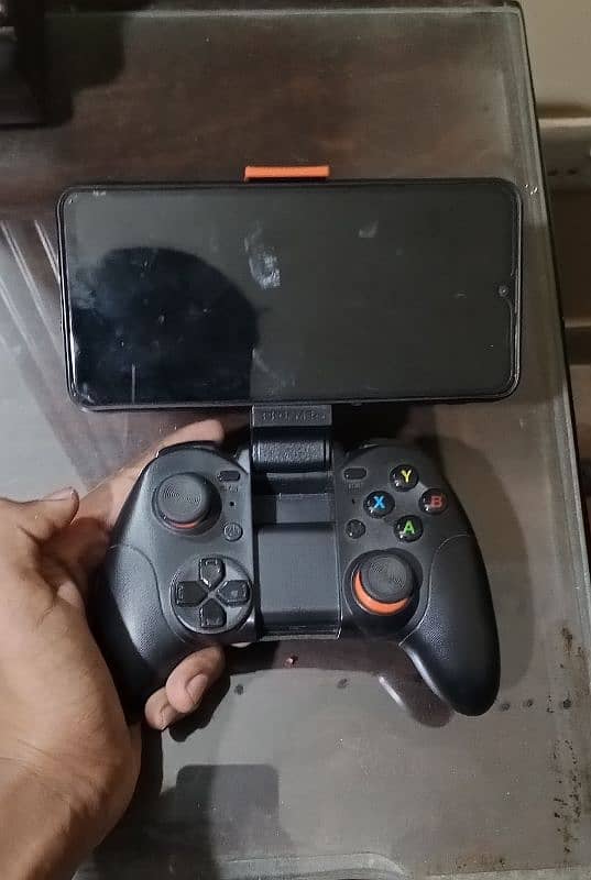 RK-GAME 4TH BLUETOOTH WIRELESS CONTROLLER 2