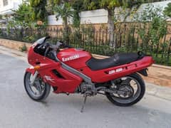 Kawasaki ZZR 250cc , Red Color !