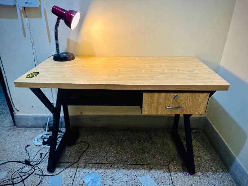 Computer Table with Study Lamp 1