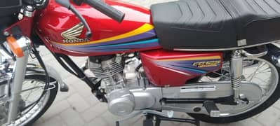 Honda 125 CG 2011 model for urgent sale