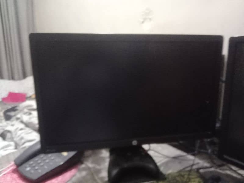 Gaming Computer with monitor exchange possible with mobile 6