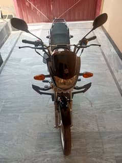 GD 110s 2022: (5500 km) - Excellent Condition