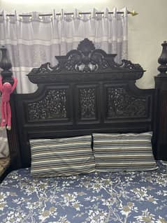 Chionioty Design King Size Bed side tables dressing