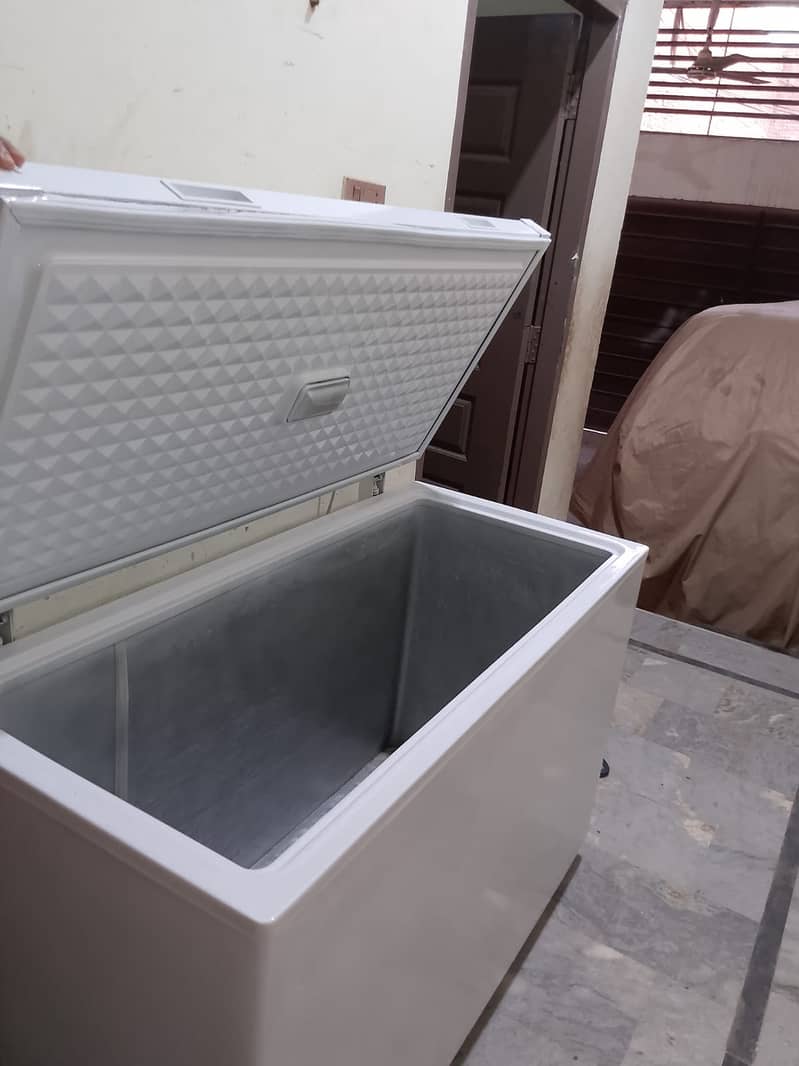 Waves deep freezer 03221345693 3