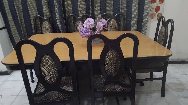 dinning with 6chairs solid heavy wooden made excellent condition 0