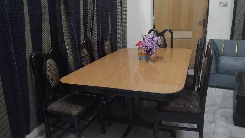 dinning with 6chairs solid heavy wooden made excellent condition 5