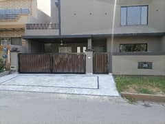 A House Of 14 Marla In Rs. 60000000