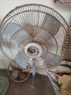 GFC Pedestal Fan 24 Inch Grey