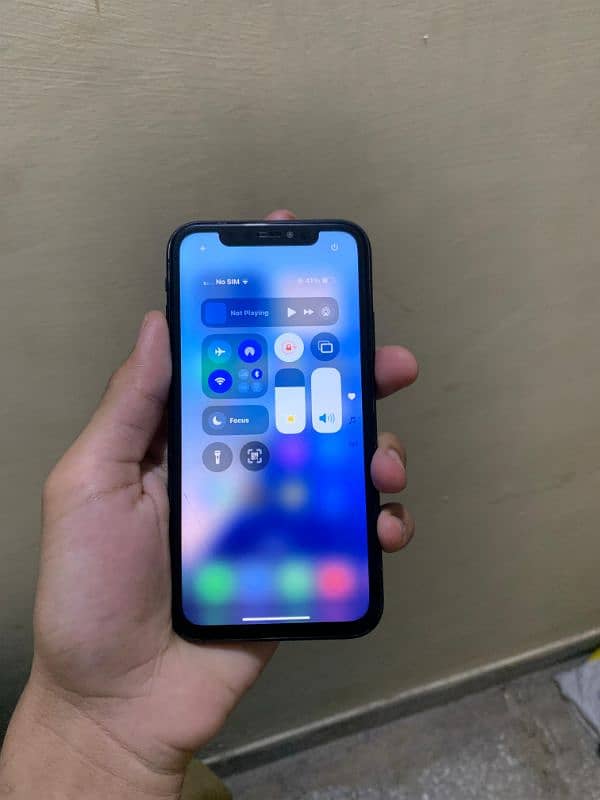 iPhone XR non PTA Factory Unlock 64 Gb With Box Exchange possible 2
