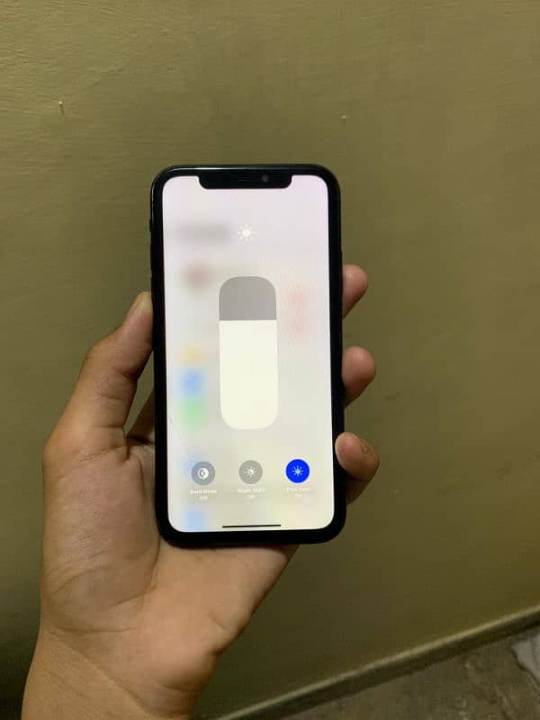 iPhone XR non PTA Factory Unlock 64 Gb With Box Exchange possible 5