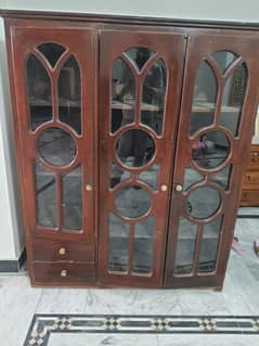 Showcase Bartano k liya good condition (only call serious buyers)