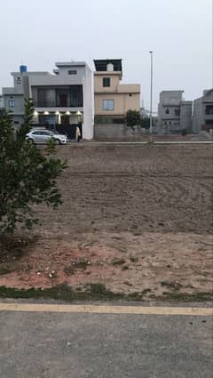 5 Marla Corner Plot For Sale