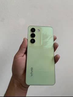 vivo y 100 full box 8+8/256 urgent sale