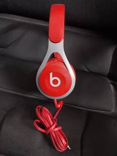 beats headphones like a bose